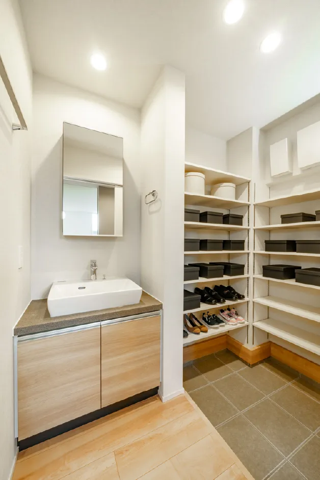 ウォークスルーシューズインクロゼット