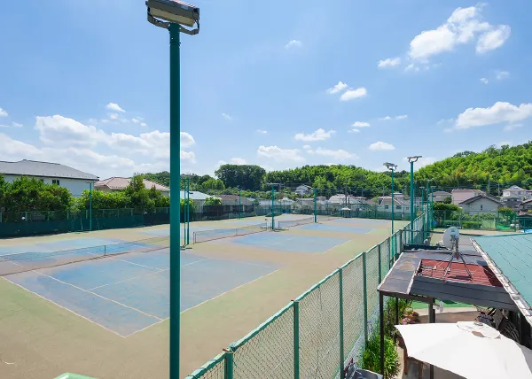 ウッドテニスクラブ