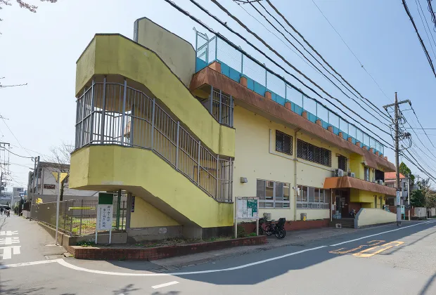 市立本町児童館（徒歩3〜4分・約210m〜約251m）