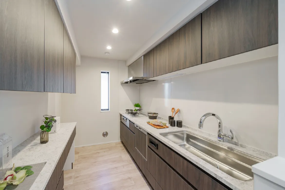 キッチン／食器棚