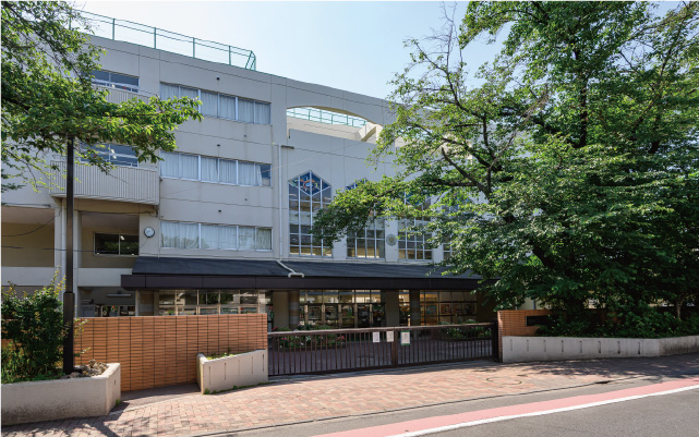 区立宮前中学校（徒歩4分〜5分・約270m〜約357m）